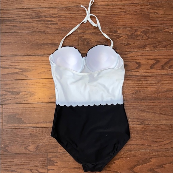 Retro Scalloped One Piece Swimsuit, Black/White - Picture 2 of 2